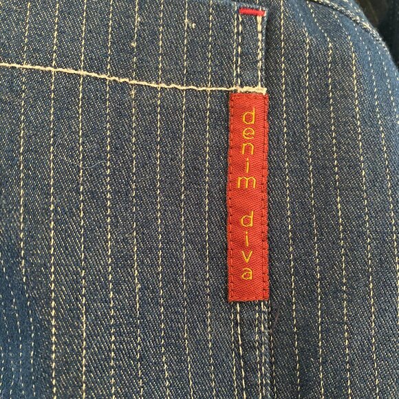 Women's Pin Stripe Long Denim Jacket - Picture 4 of 10
